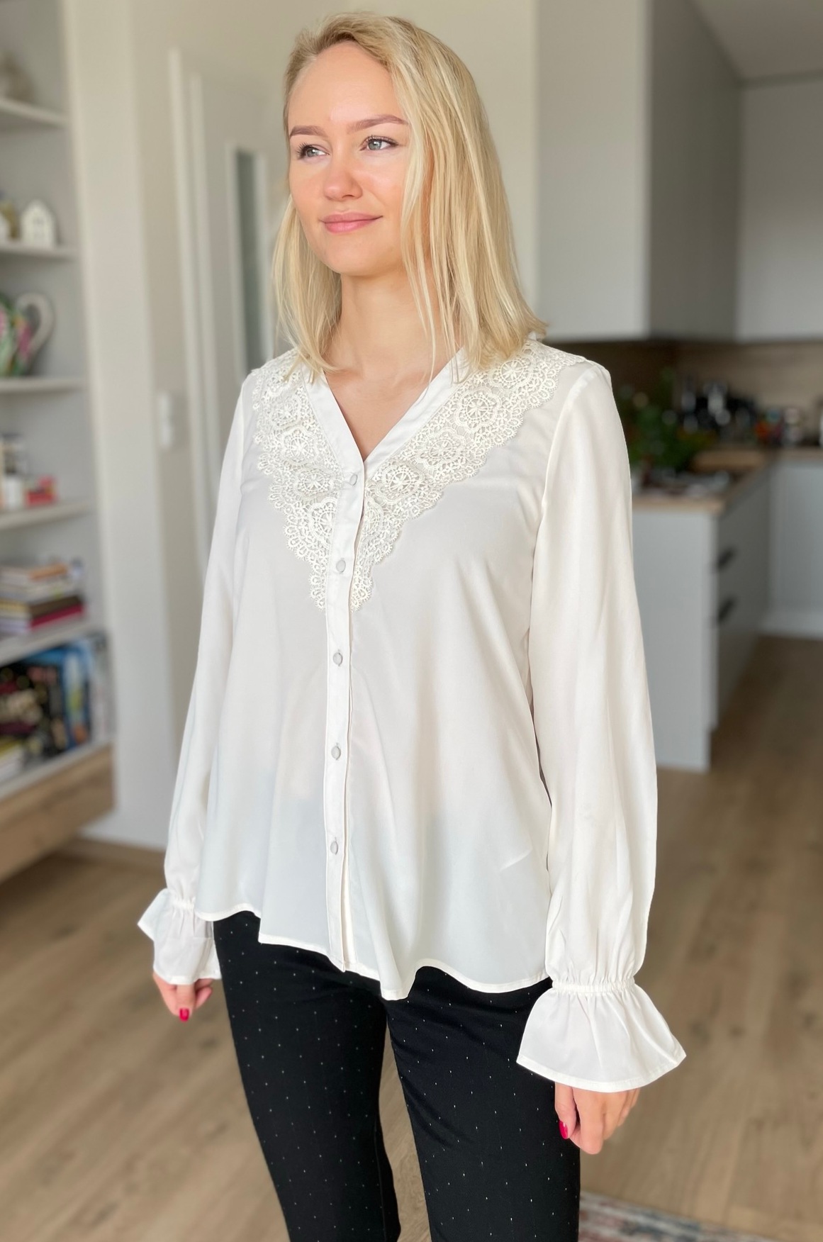 Halenka Vero Moda krémová s krajkou vel. M