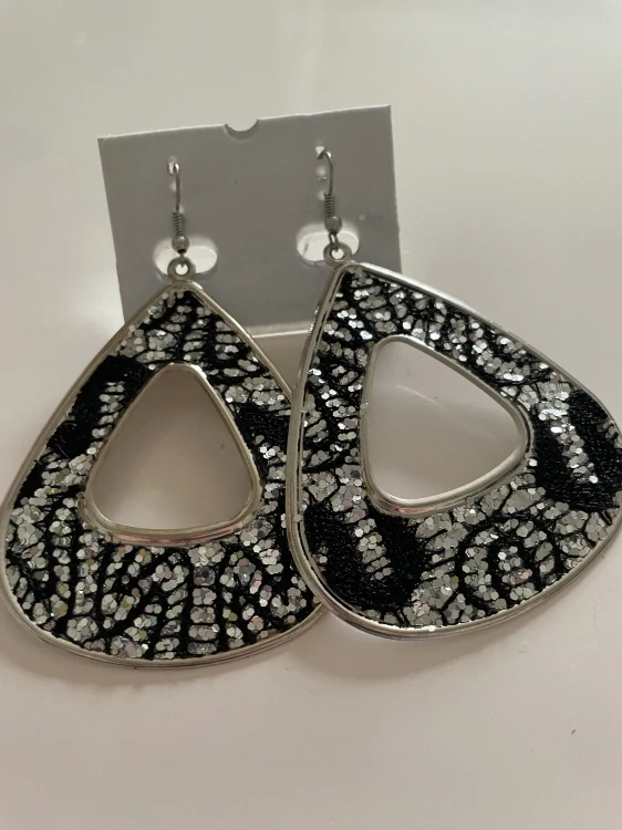 Fashion Jewelry náušnice trojhrany černo-stříbrné 4-b293 