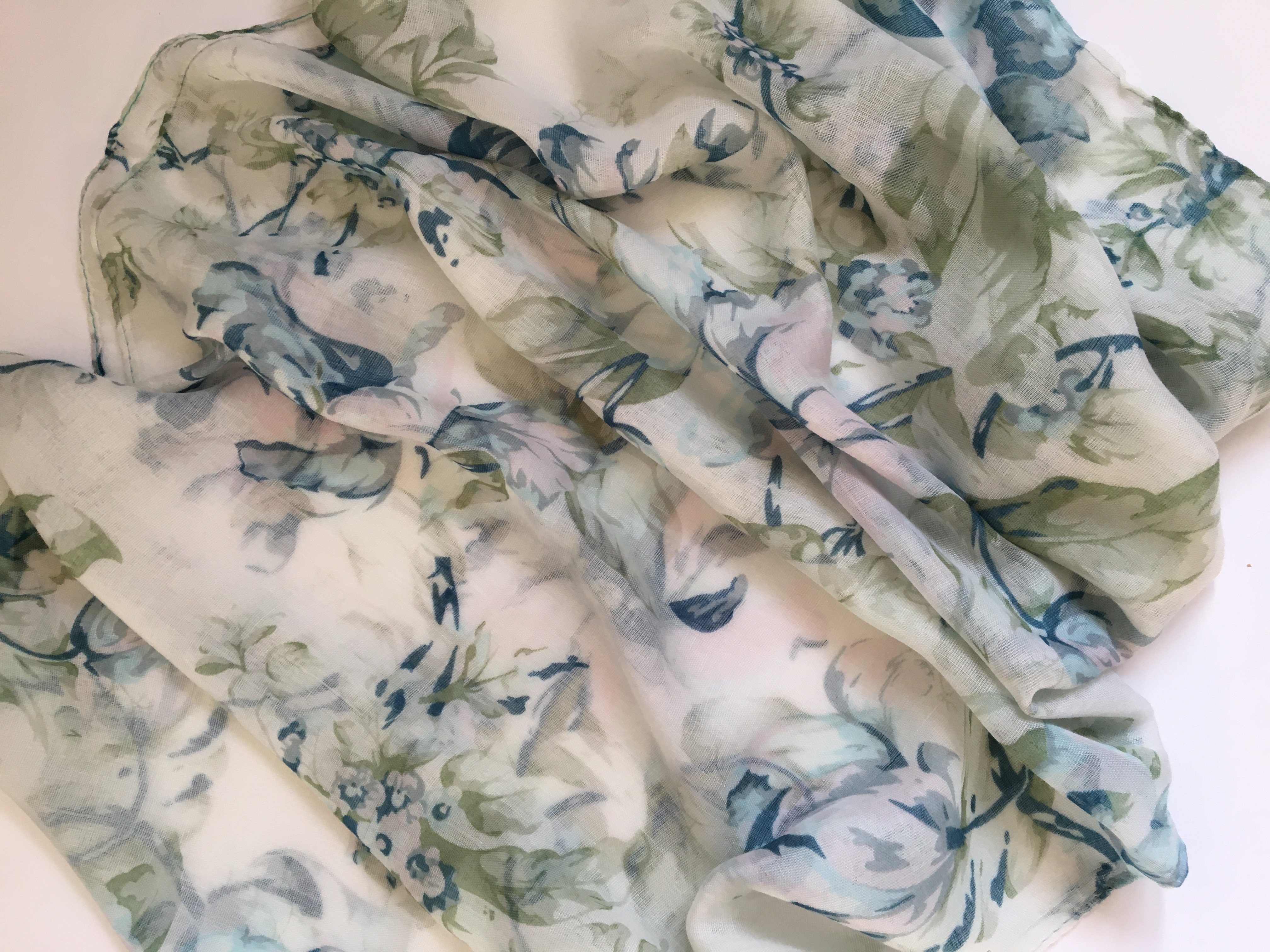 Šála s květinovým vzorem zelená