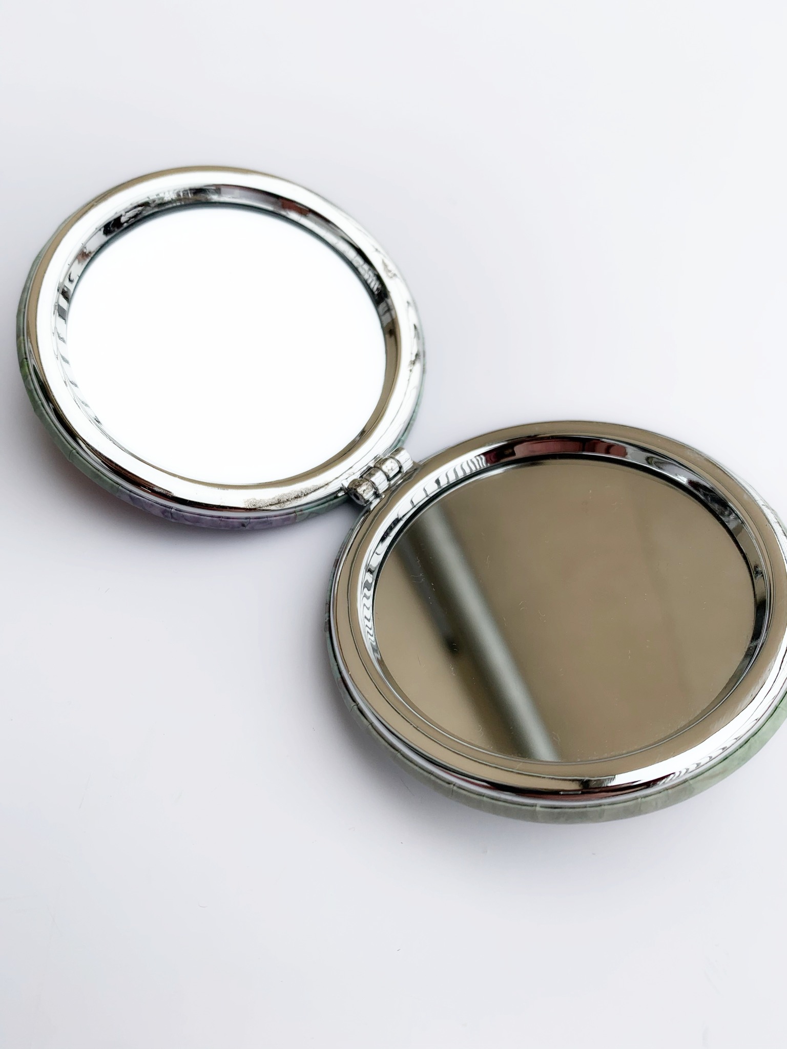 Zrcátko kapesní kosmetické motýlek a růže