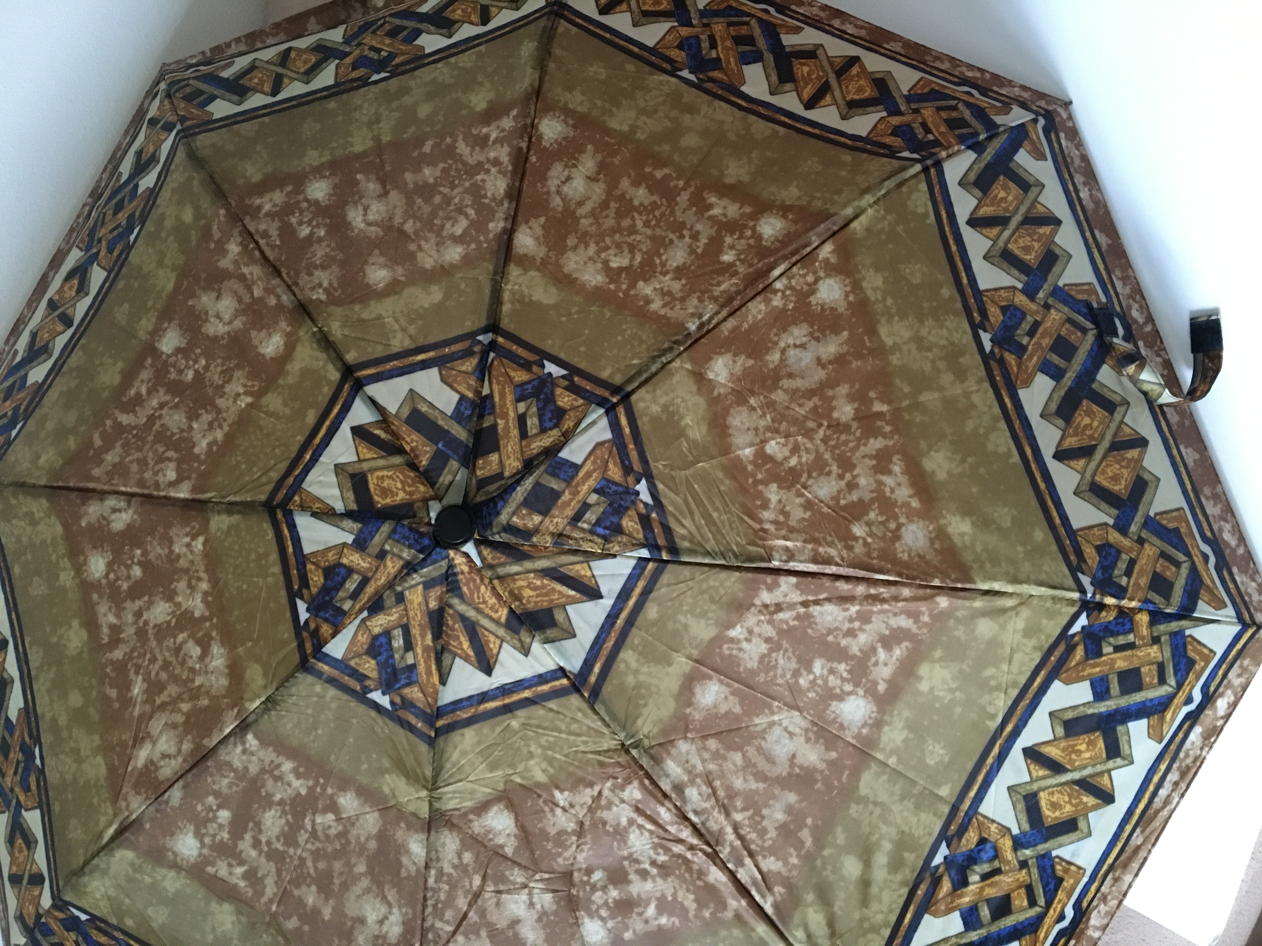 Deštník skládací hnědo-modrý