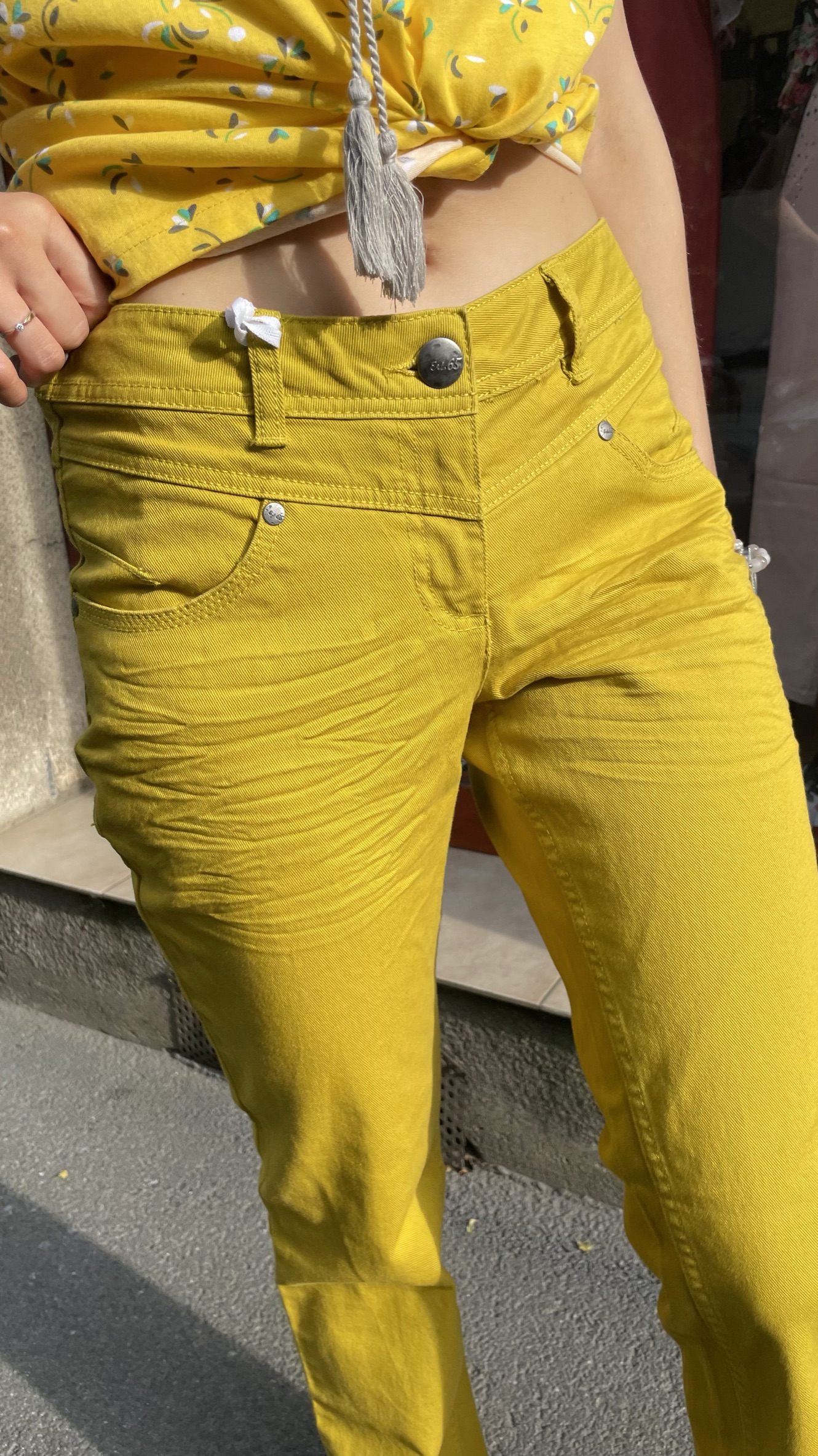 Džíny Young Fashion hořčicové vel. 36