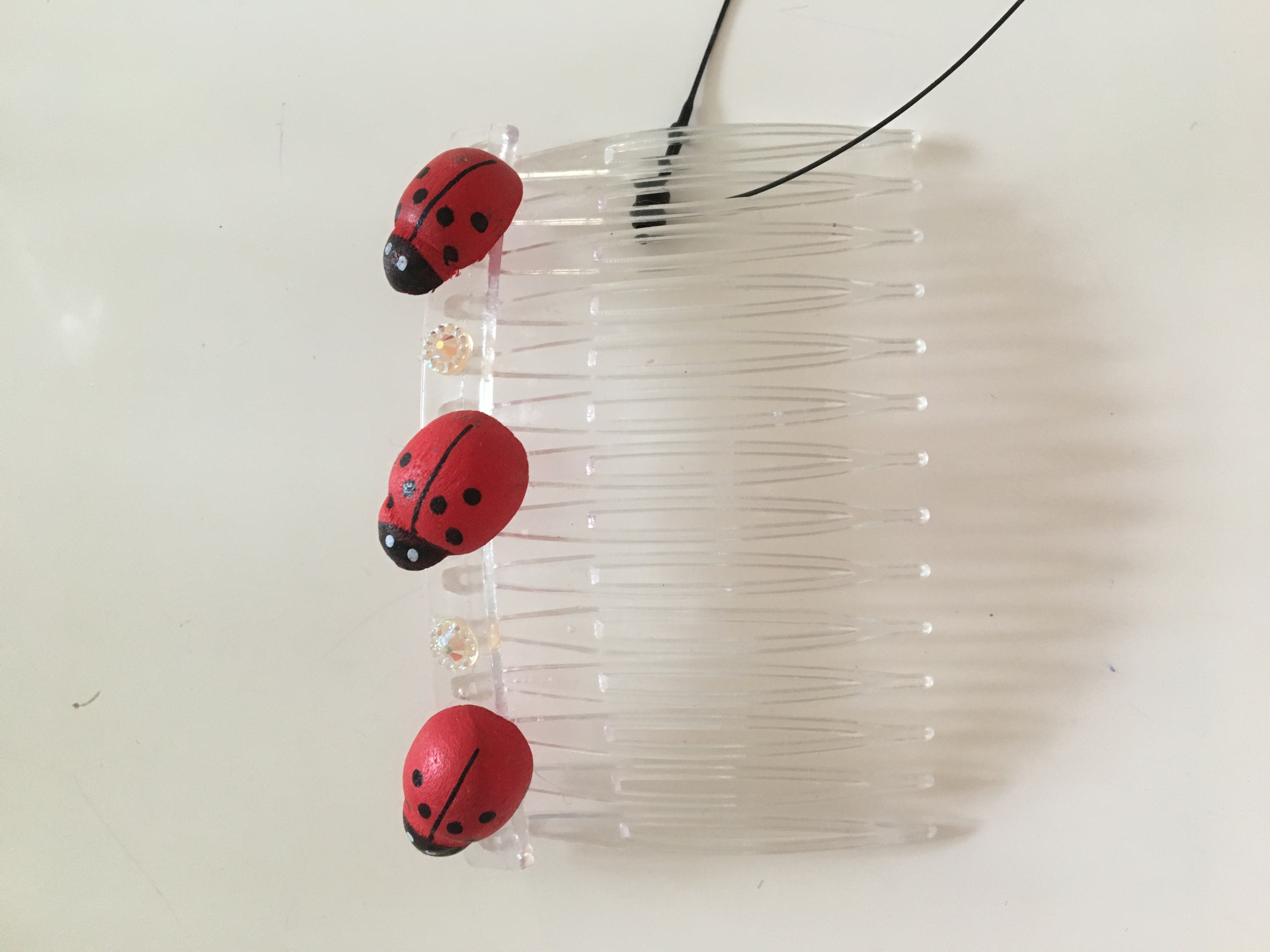 Hřeben do vlasů berušky