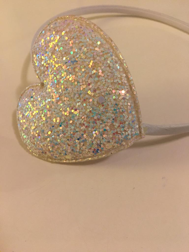 Čelenka bílá Srdce 