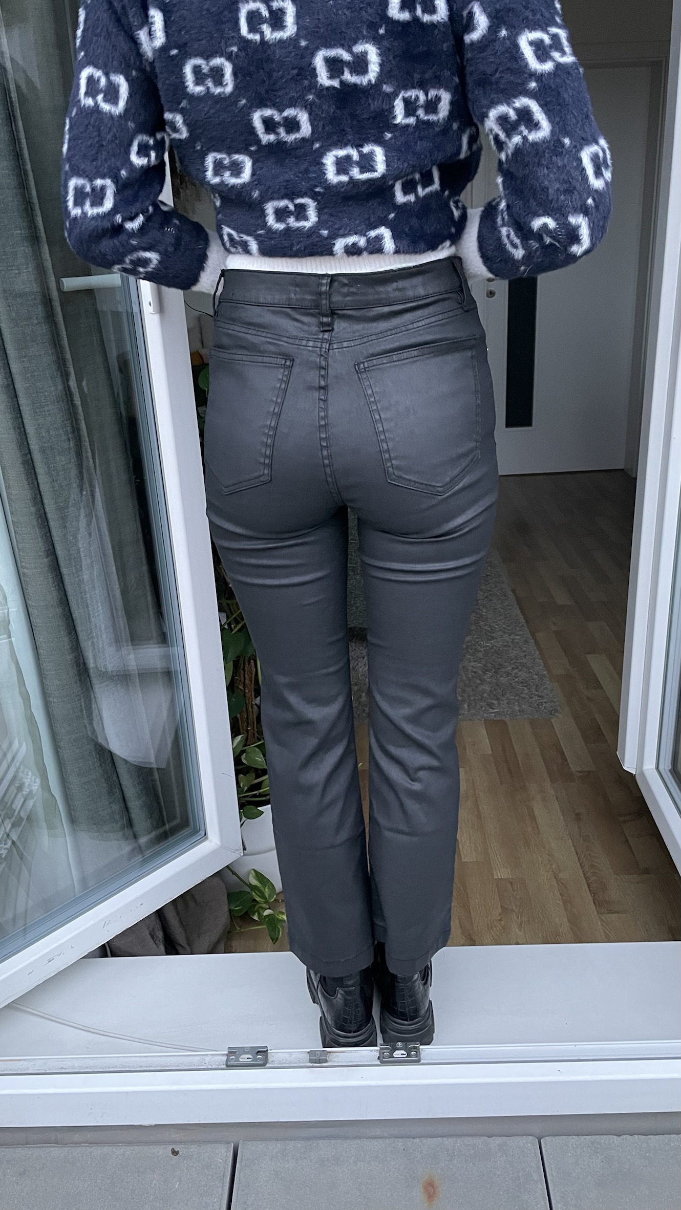 Džíny Mango černé vel. 38
