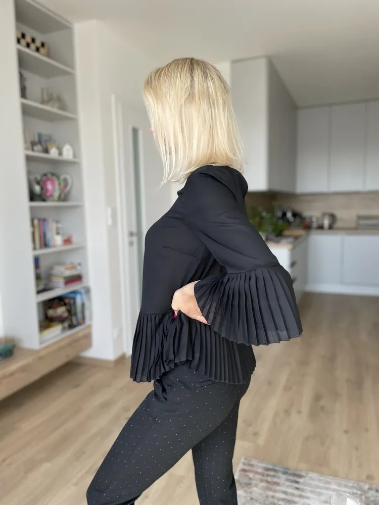 Halenka New Look černá plisovaná vel. 38