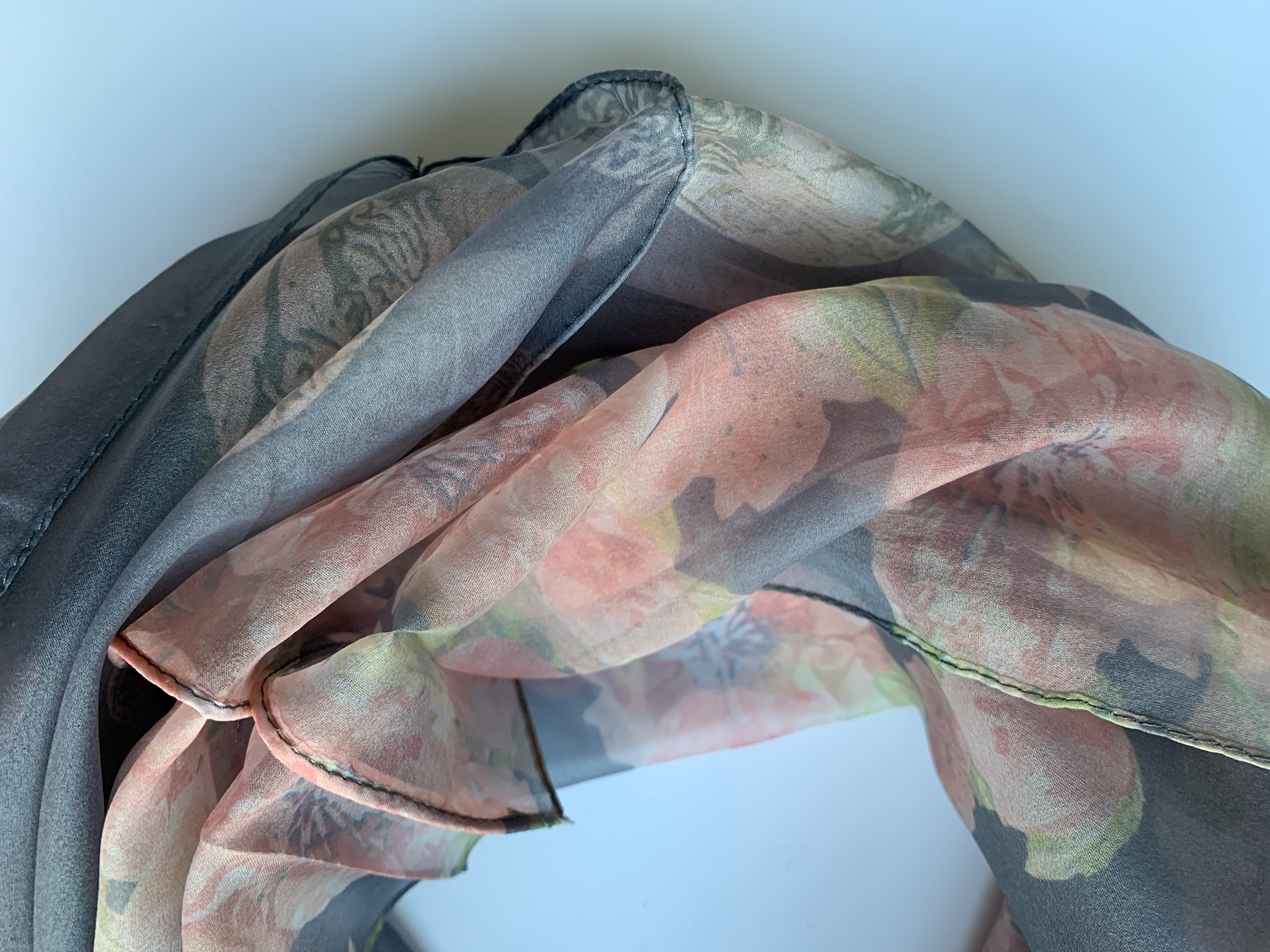 Šátek tunel Dutasa šedo-růžová