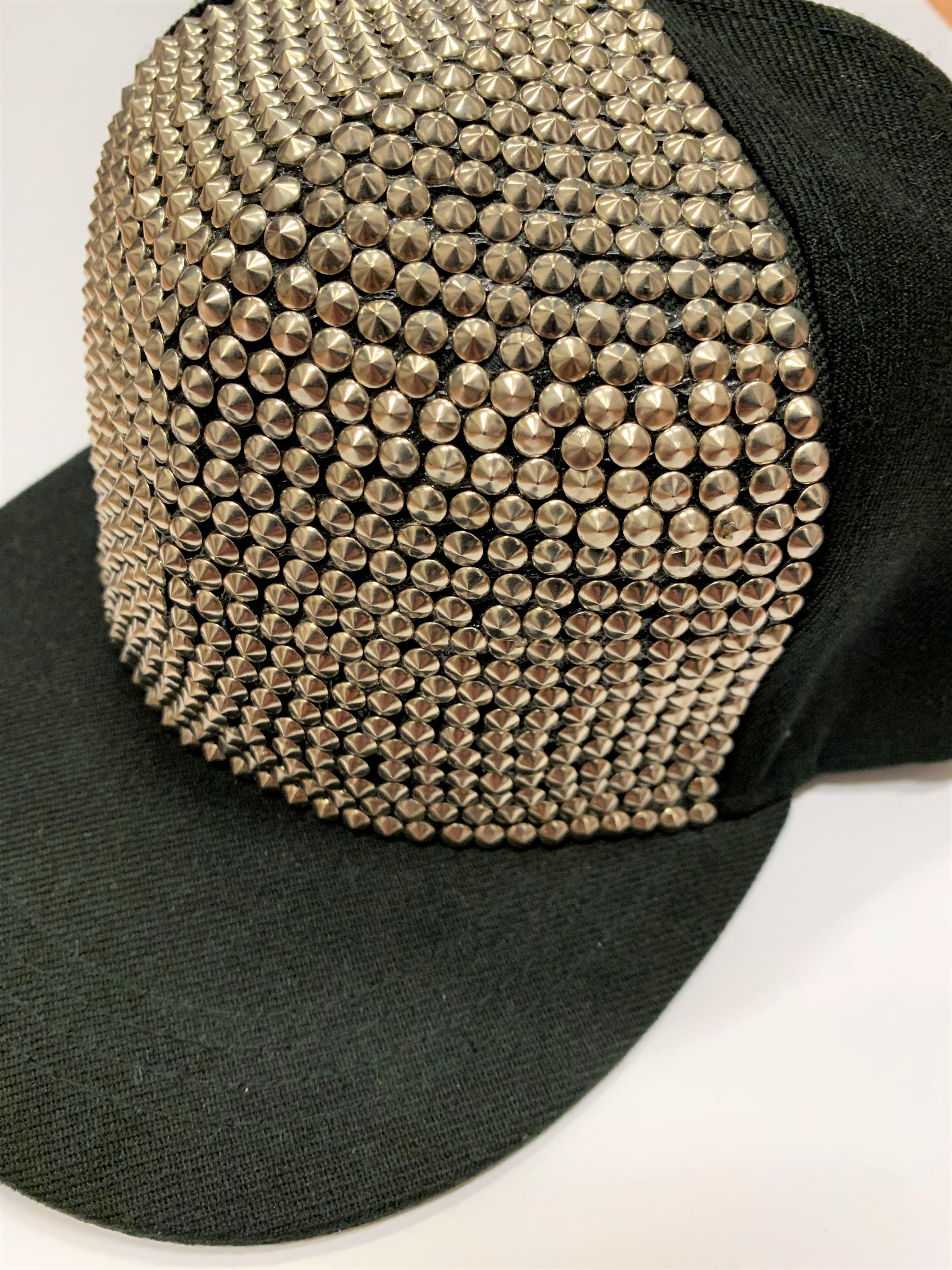 Kšiltovka stříbrná s černou uni size