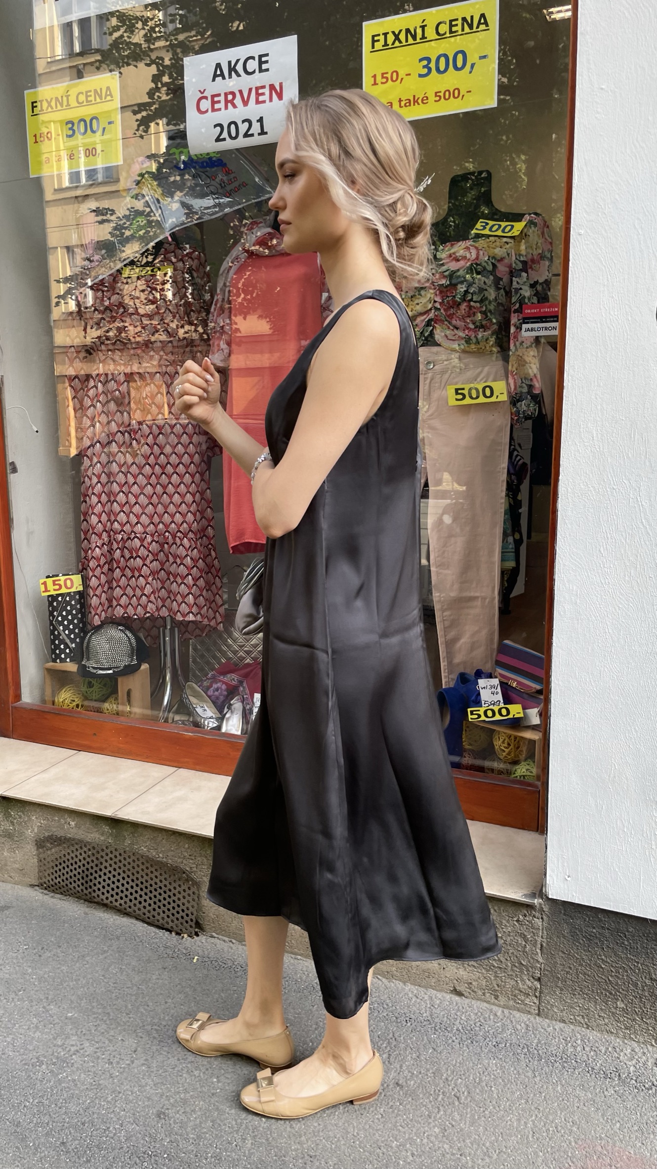 Šaty Asos tmavě šedá vel. 38