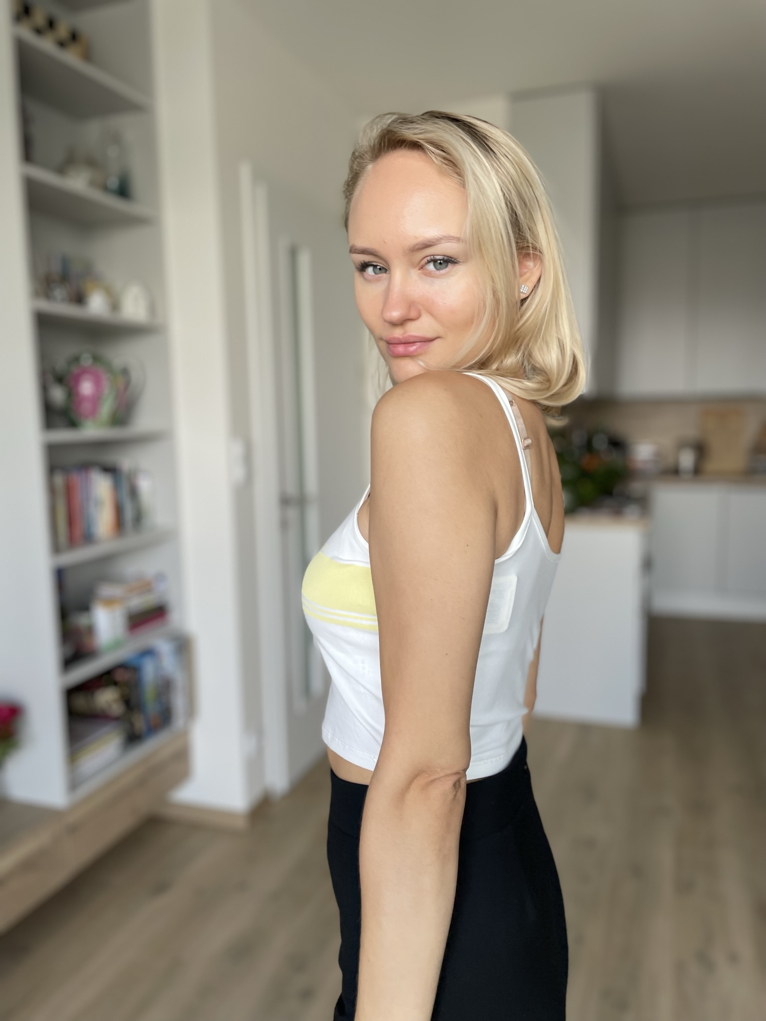 Top Review bílo-žlutý vel. S