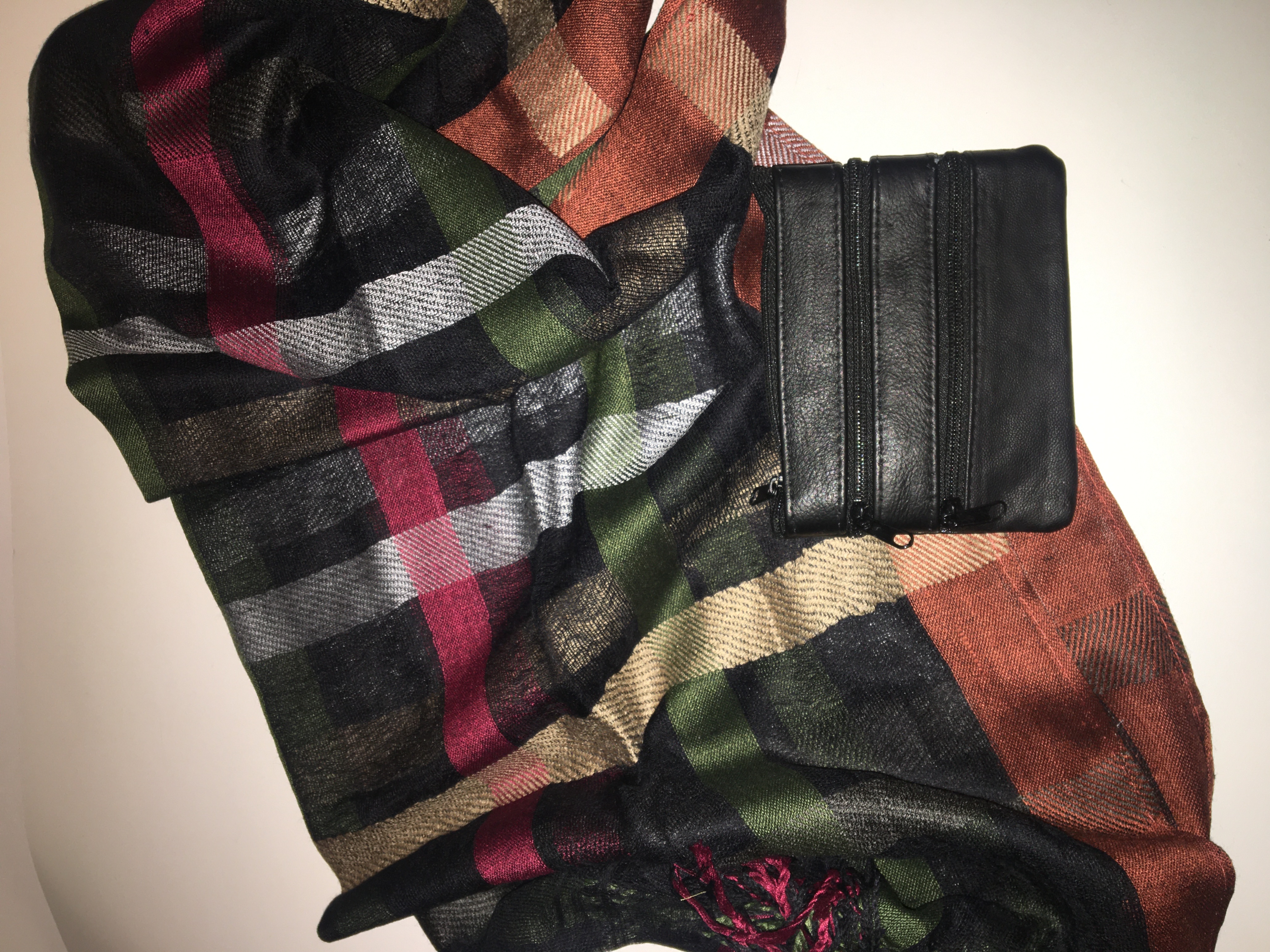 Šála kostkovaná černá s béžovým