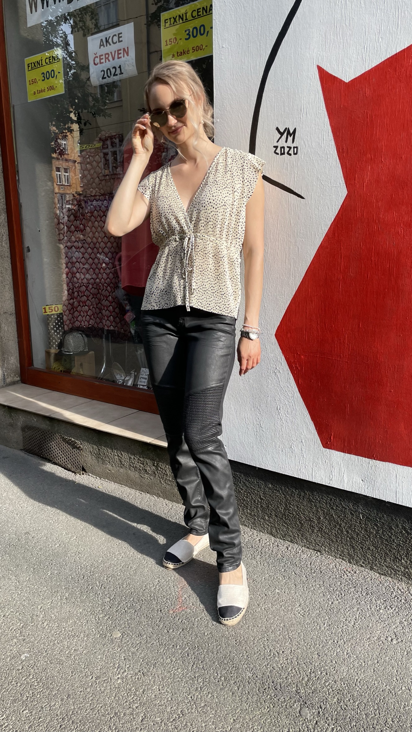 Džíny Mos Mosh černé lesklé vel. 26