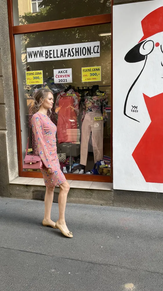 Šaty Asos růžové s květinami vel. XS