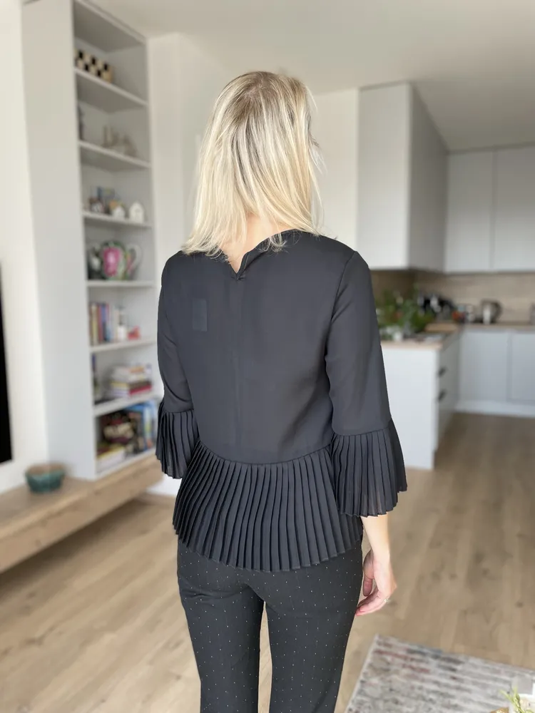 Halenka New Look černá plisovaná vel. 38