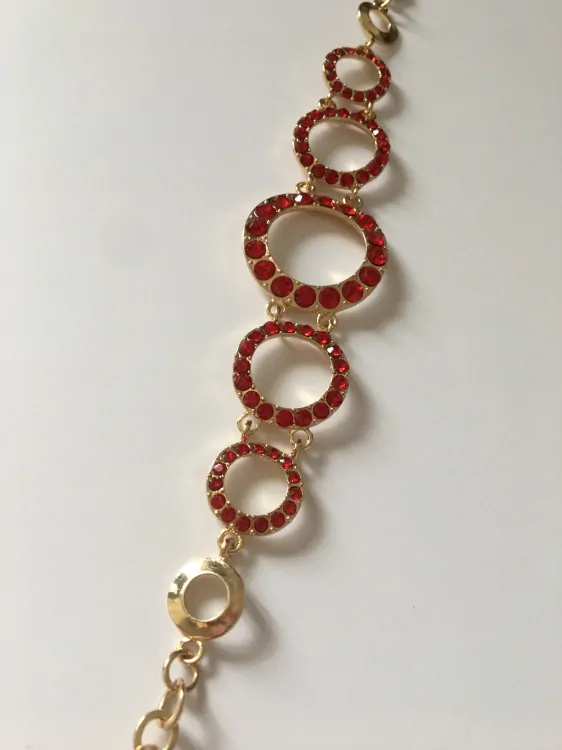 Fashion Jewelry náramek s červenými kamínky 2-bn065