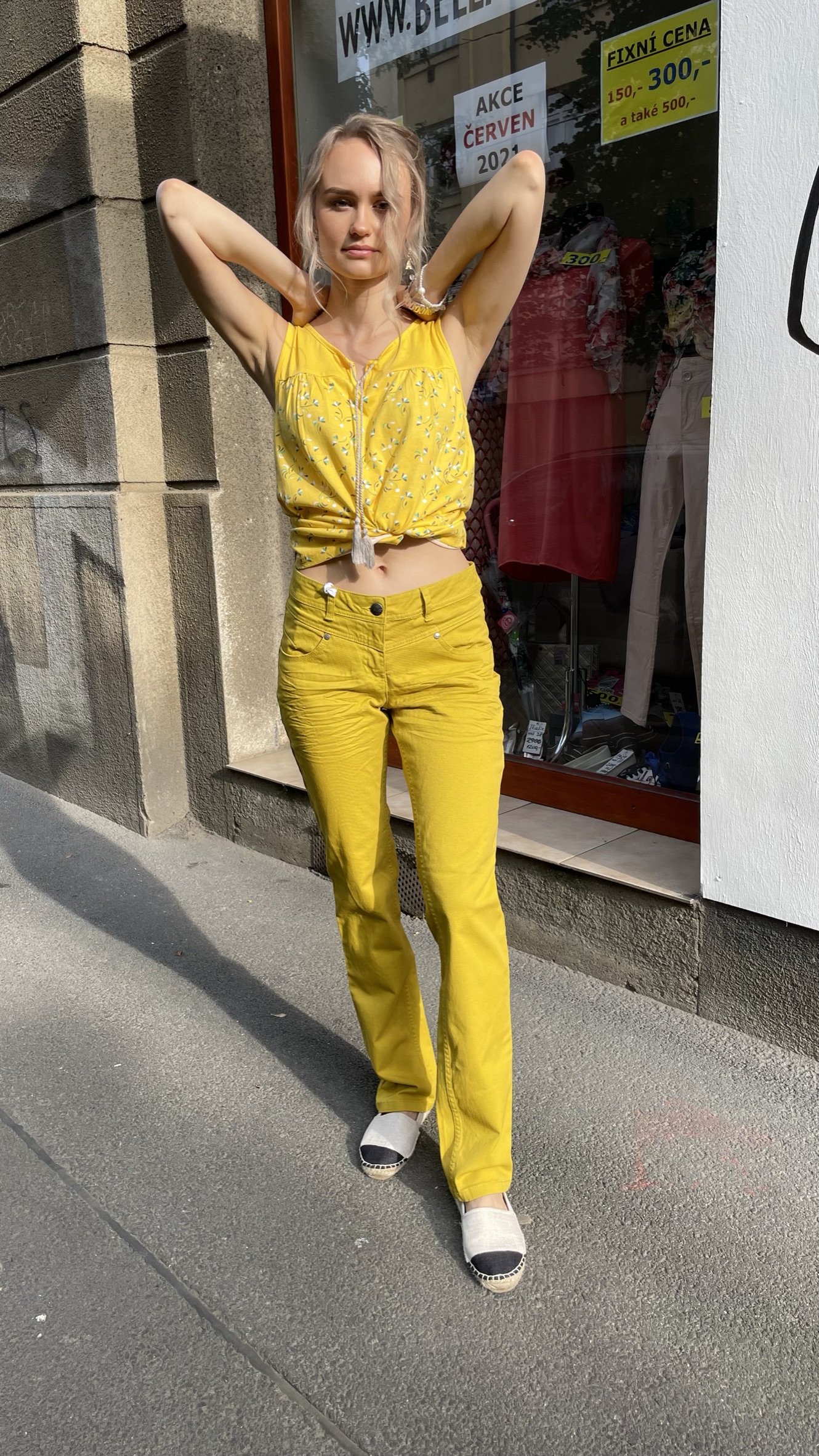 Džíny Young Fashion hořčicové vel. 36