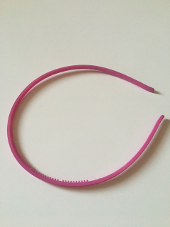 Čelenka plastová růžová